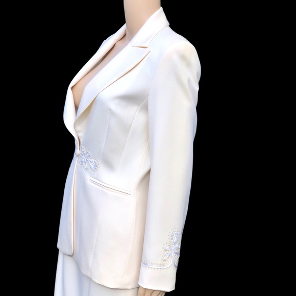 ESCADA ivory colored skirt suit Sz 4 GR 34 - Picture 12 of 15
